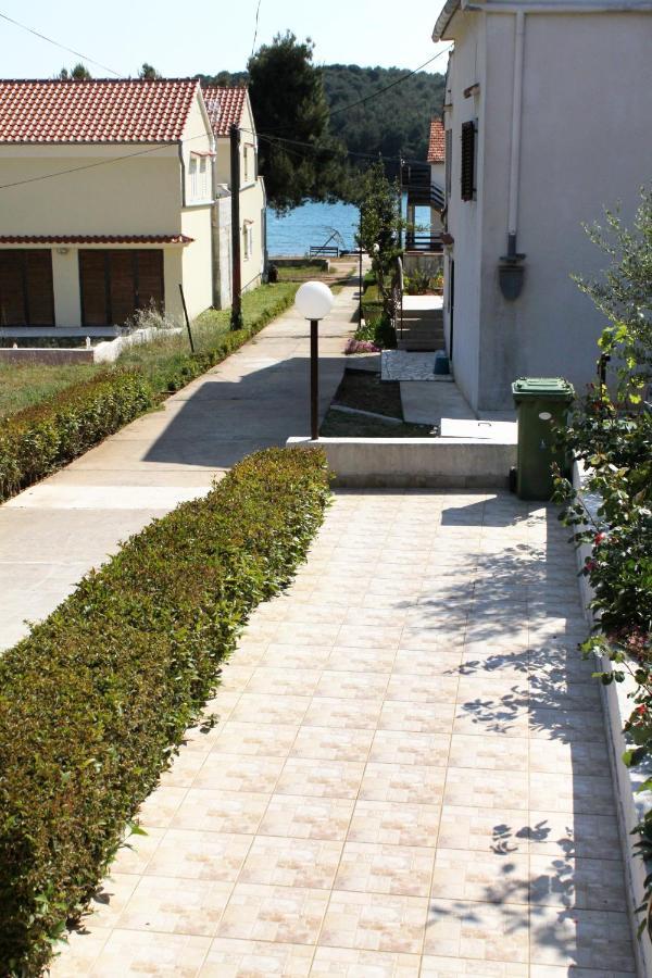 Apartments By The Sea Brgulje, Molat - 6241 Zewnętrze zdjęcie