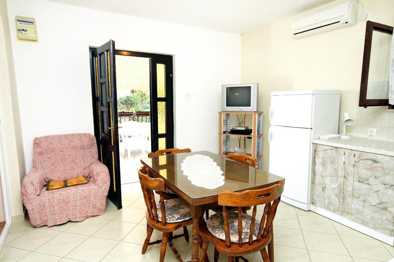 Apartments By The Sea Brgulje, Molat - 6241 Zewnętrze zdjęcie